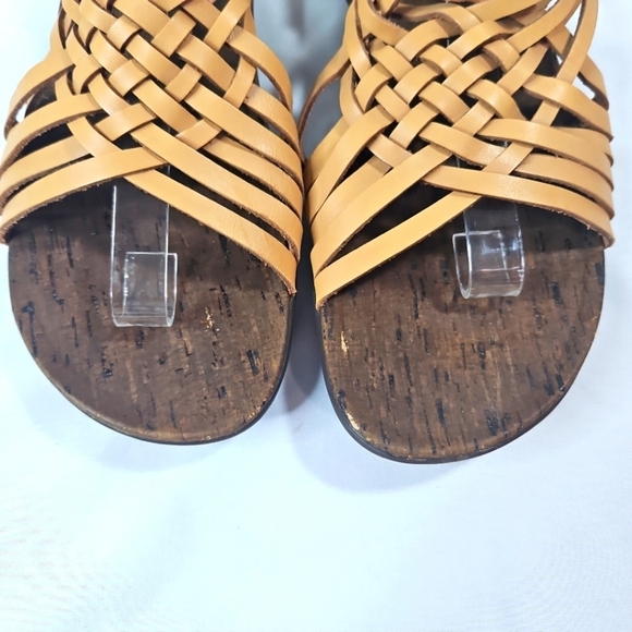 MERRELL Tan Leather Sandals Sz 10 - Picture 4 of 8